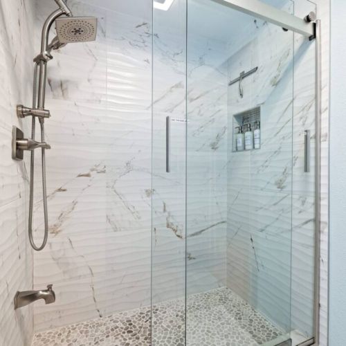 Transform your daily shower routine into a rejuvenating escape with this rain head shower system, designed to provide a soothing and immersive rainfall-like experience.