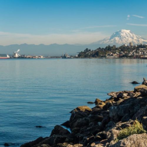 Ruston Way Park - 2.1 miles
This two-mile-long scenic waterfront with panoramic views of Commencement Bay is a great place for walking, jogging, rollerblading, and fishing.