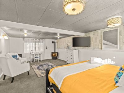 The full bathroom/laundry room is within steps of the lower level king bedroom suite