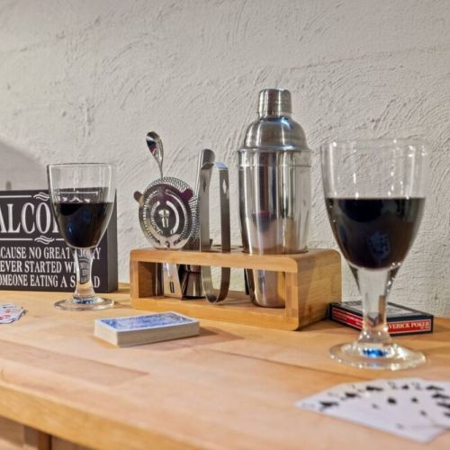 Unwind and raise a glass in the inviting ambiance of this basement level. An ideal setting for creating cherished memories and toasting to good times.