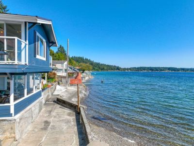 View of the coastline from the sea wall.