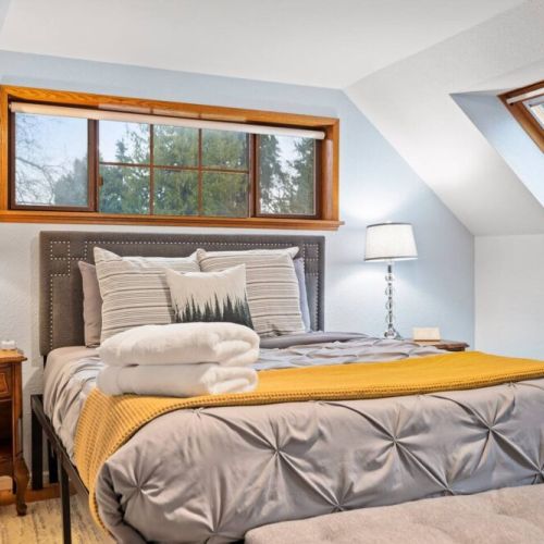 Indulge in the ultimate comfort and luxury as you sleep in our 5-star rated beds in the queen bedroom located upstairs. Wake up feeling refreshed and ready to take on the day!