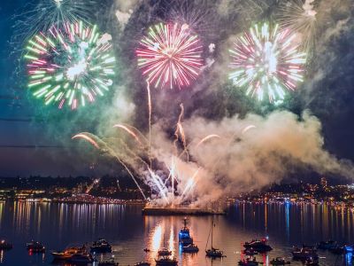 Enjoy Tacoma's 4th of July Fireworks over Commencement Bay from the huge deck