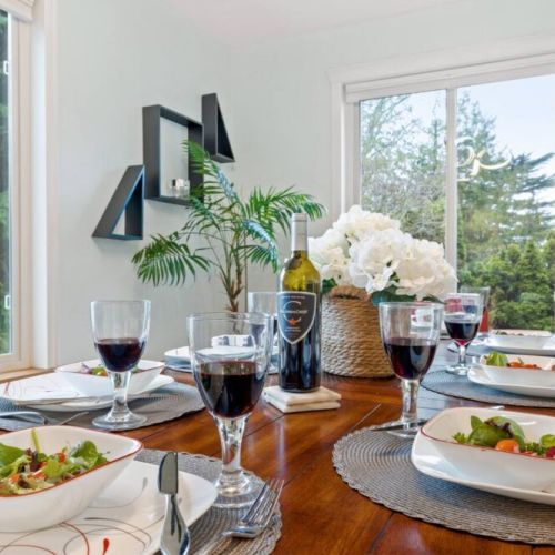 Spacious dining table, thoughtfully designed to comfortably seat eight people. The five chairs and bench combination offer versatile seating option.