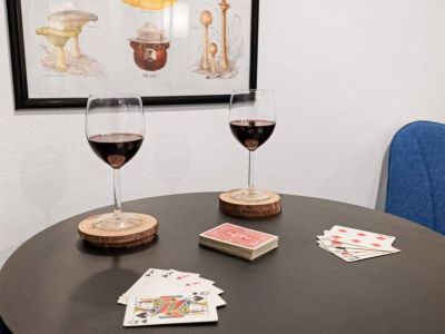 Game time! Show us your poker face...