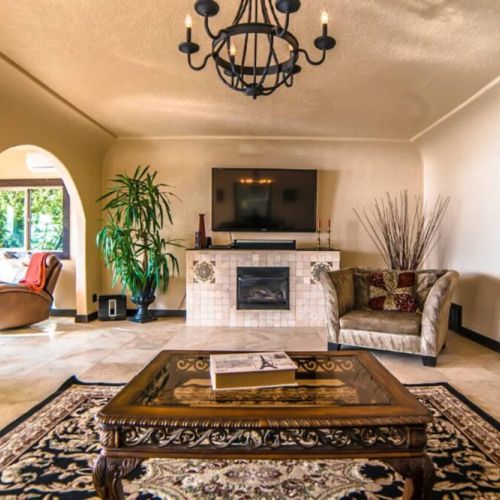 The perfect harmony of comfort and entertainment. Lose yourself in the world of your favorite shows.