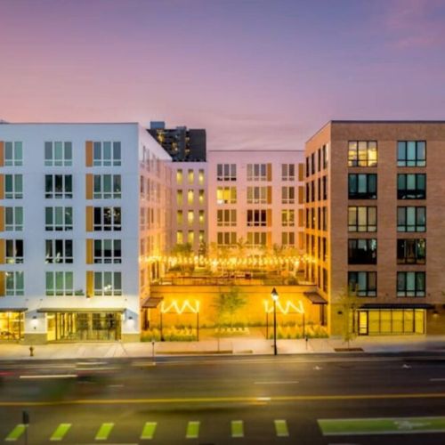 The well-lit building is easy for nighttime arrivals and late-evening outings.