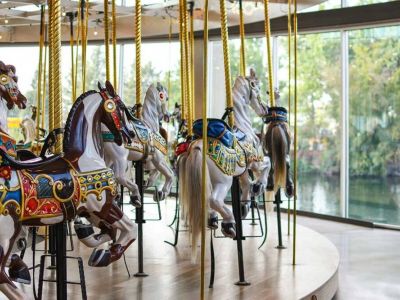 Riverfront Park-Loof Carrousel. The gilded and elaborately carved carousel, adorned with leaping horses and jungle animals, is one of the country's most beautiful, well-preserved, hand-carved wooden carrousels.