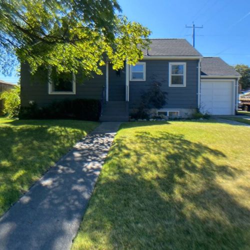 Welcome To Dagmar's Cottage - Classic WWII Era Bungalow With Newly Remodeled Modern Comforts