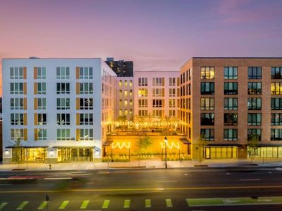 The well-lit building is easy for nighttime arrivals and late-evening outings.