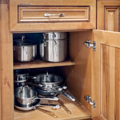 From versatile frying pans to sturdy saucepots, this collection of cookware has you covered for all your cooking needs.