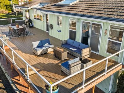 Work. Stay. Play. Chill.