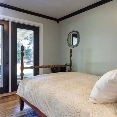 Discover the perfect blend of functionality and style with our full/double bed featuring built-in door blinds. An ultimate privacy and convenience as you control the amount of natural light.