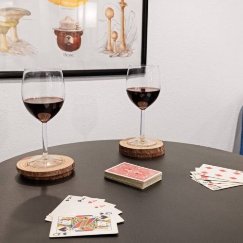 Game time! Show us your poker face...