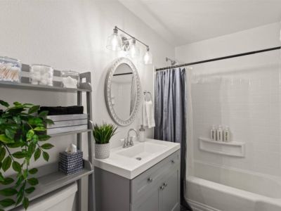 Pristine main floor full bathroom.