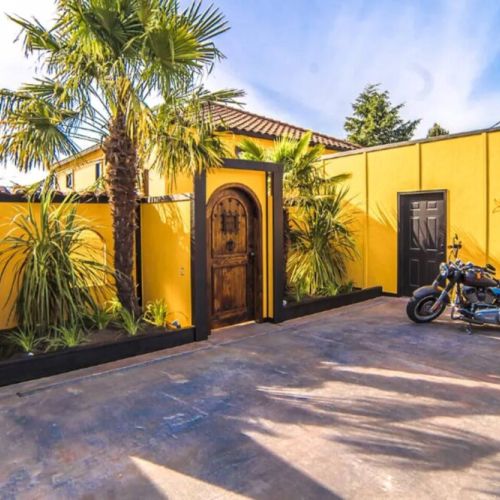 Infront of the entry gate is a row of 2 dedicated parking spaces, ensuring easy access and peace of mind.