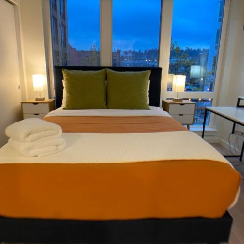 Queen En Suite is surrounded by the elegant ambiance and an office desk