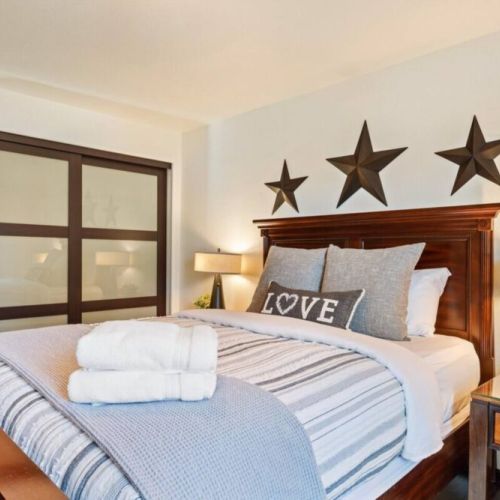 Comfort and relaxation is what you will experience with the luxe mattresses and linens in this inviting space. Sink into the plushness of the down duvets, surrounded by soft blankets that provide warmth and coziness.