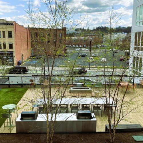 Another stellar view of the rooftop deck from Downtown Bliss by EcoFriendly Bnbs
