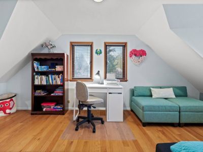 Stay productive and keep your little ones engaged with this all-in-one office center featuring a printer and a dedicated kids activity area.