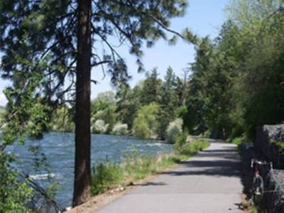 Begin your scenic journey along the Centennial Trail at the Spokane Valley Trail Head, where outdoor enthusiasts can embark on a memorable adventure.