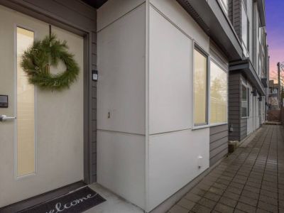 Modern Townhomevin the heart of West Seattle