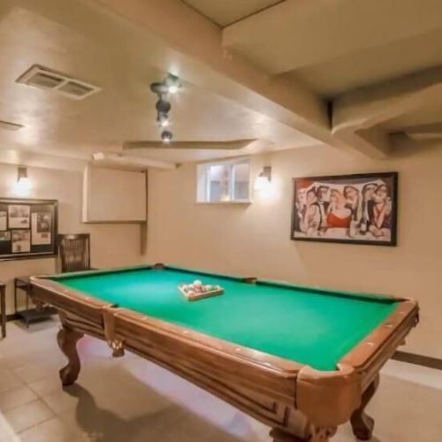 After a full day of exploring the PNW, wind down in the lower level game room/living room for a dgame or few of pool.
