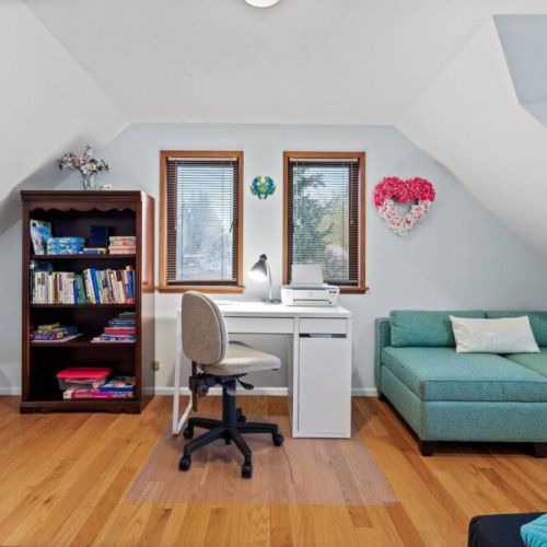 Stay productive and keep your little ones engaged with this all-in-one office center featuring a printer and a dedicated kids activity area.