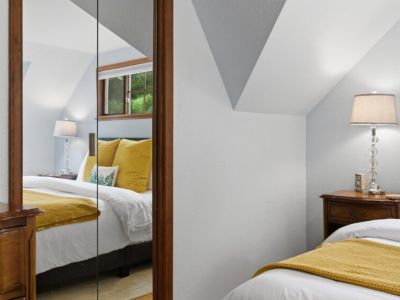 The full-length mirror makes looking your best a breeze.