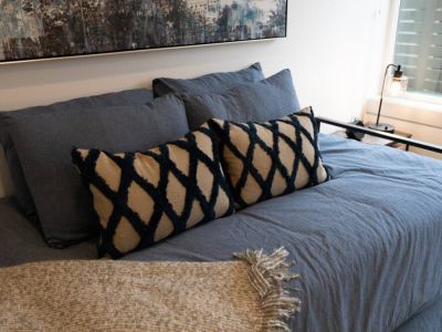 5-Star Mattresses with 100% cotton linens for a good night's sleep