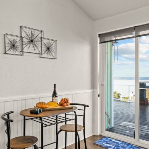 Café nook with a view