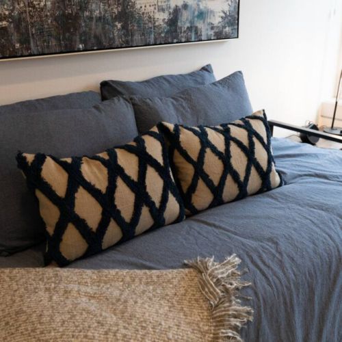 5-Star Mattresses with 100% cotton linens for a good night's sleep