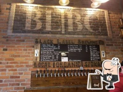 Saranac Commons-A large, open, beautifully-designed space shared by six vendors: Black Label Brewing Company, Boots Bakery, Hatch Beaker and Burr, and Peace Pie. Only 1.5 blocks from Downtown Bliss-an easy 4 minute walk.
